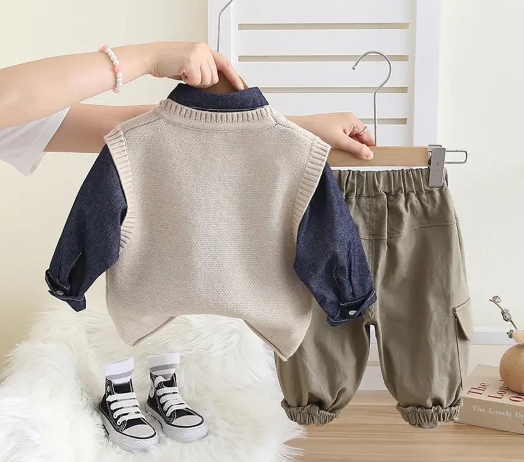 🧸 Cute Animal Crew Sweater & Cargo Pants 🫶