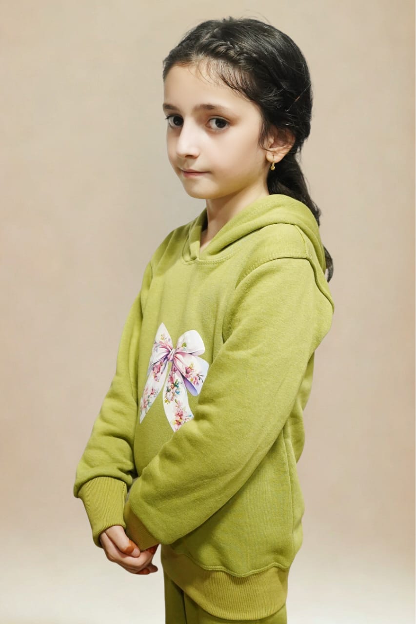 👕 Warm Hugs – Sweatshirt & Trouser Combo