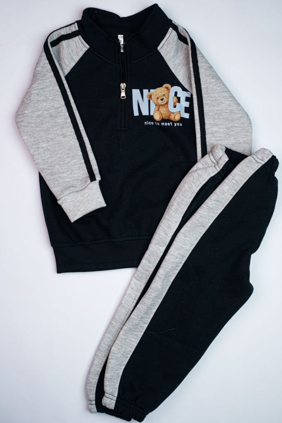 🐭Mickey Style Kids Winter Tracksuit Set🖤🤍 2-Piece Set